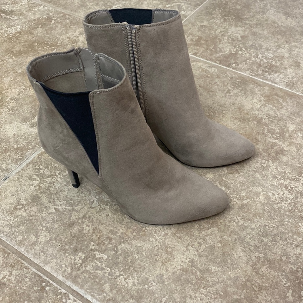 Forever 21 suede like booties